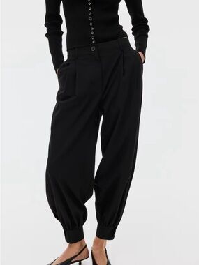 H&M Black Pleated Balloon Ankle Pants